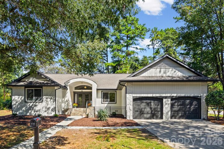 Property Photo:  25002 Molokai Drive  SC 29708 