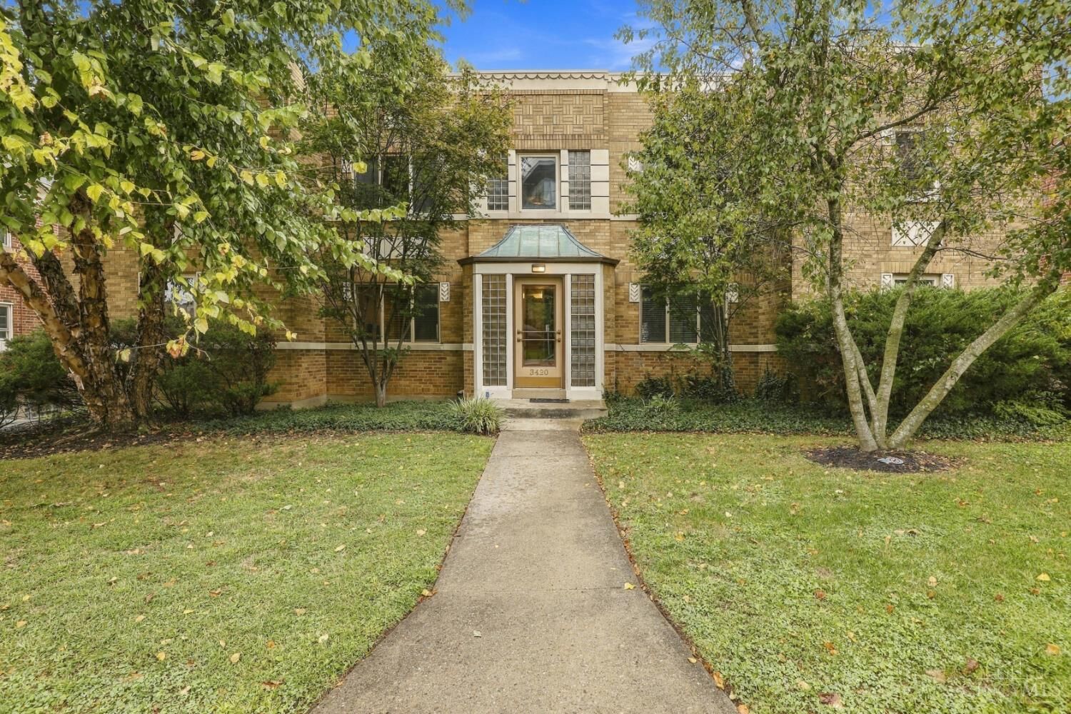 Property Photo: 3420 Shaw Avenue OH 45208