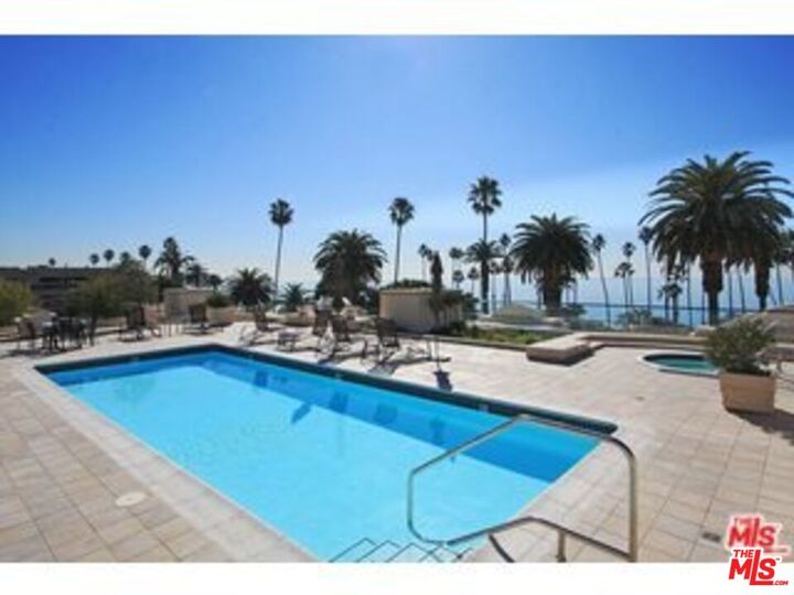 Property Photo: 701 Ocean Ave, Unit 110 CA 90402