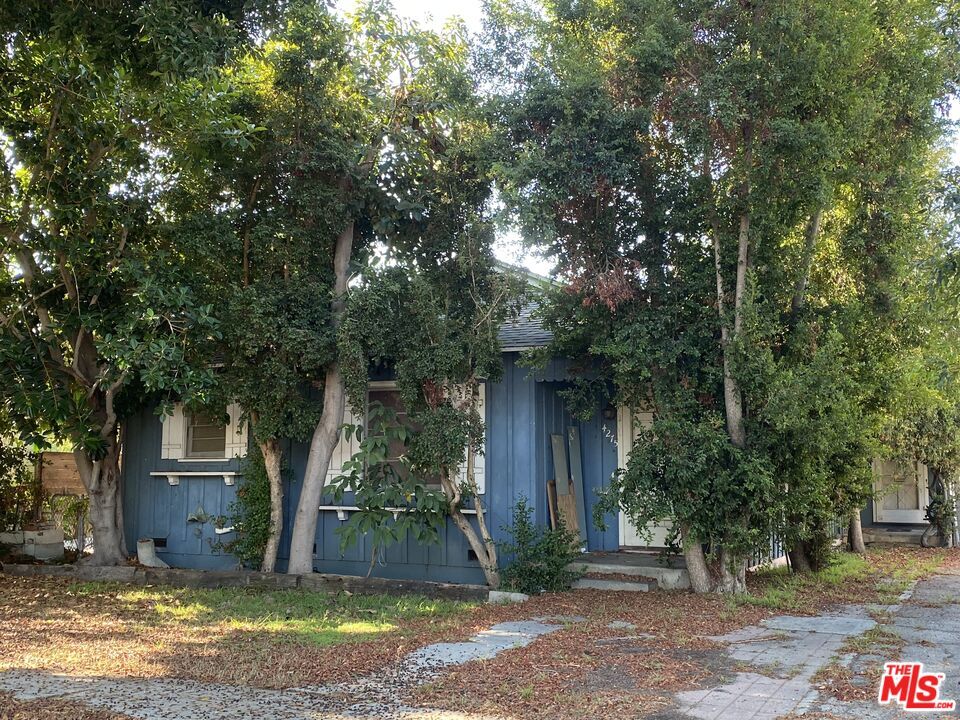Property Photo: 4275 Revere Pl CA 90232