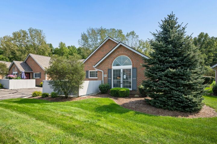 Property Photo: 5688 Blendon Valley Drive OH 43230