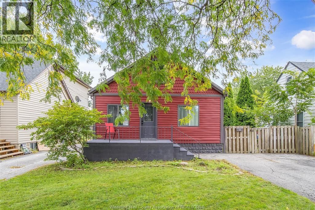 Property Photo:  629 Stanley Street  ON N8X 3B3 