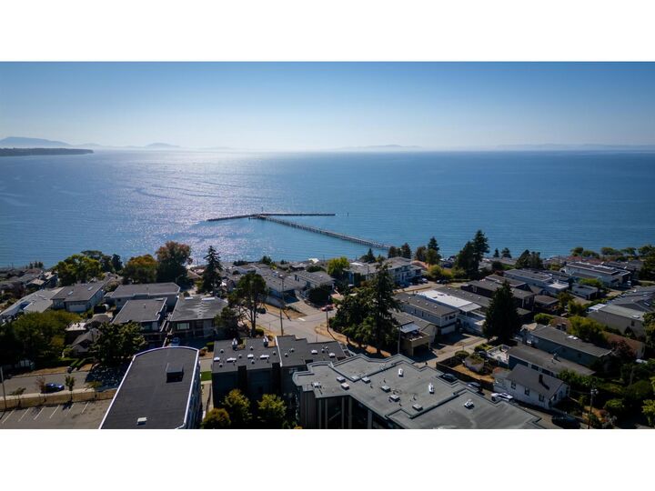 Property Photo:  15233 Pacific Avenue 306  BC V4B 1P8 