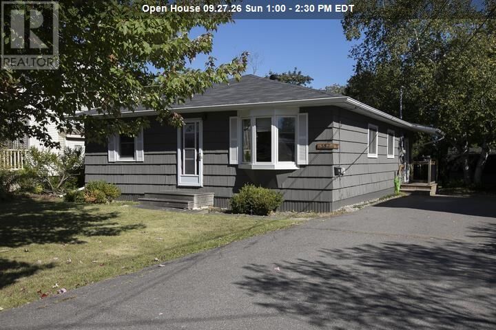 Property Photo:  552 Lake St  ON P6B 3L2 