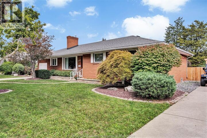 Property Photo:  2360 Leonard Road  ON N8W 4L7 