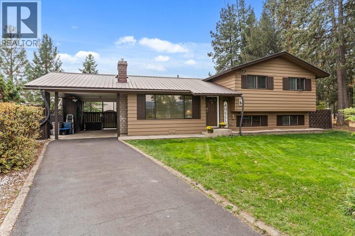 Property Photo:  317 Panorama Crescent  BC V0X 1W0 