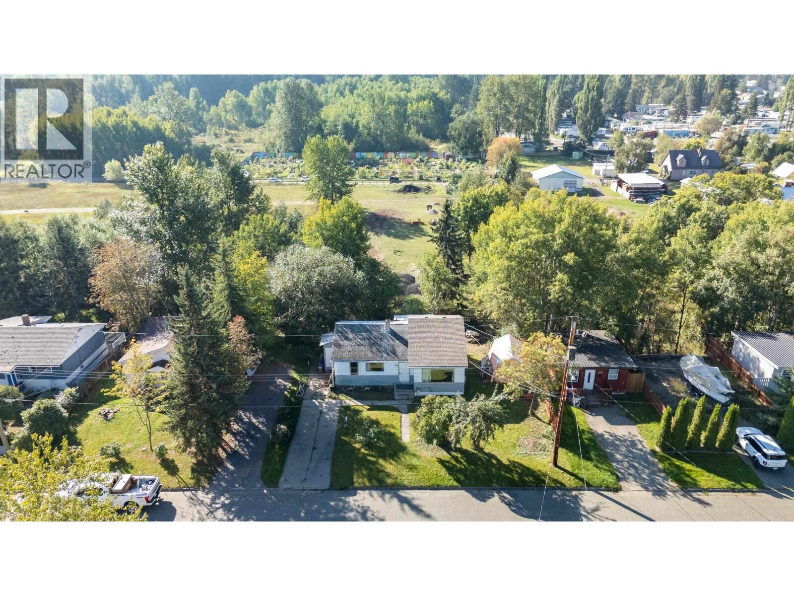 Property Photo:  1161 Cuddie Crescent  BC V2L 4W4 
