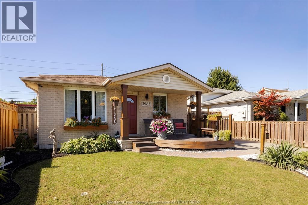Property Photo:  3985 Acorn Crescent  ON N8W 5R2 