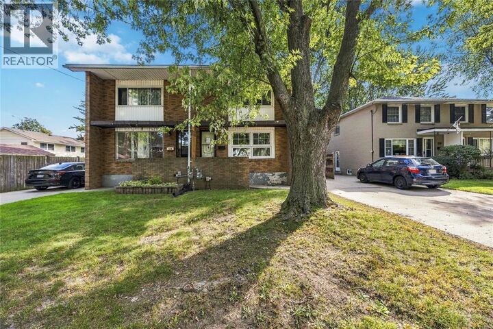 Property Photo:  838 Vroom Avenue  ON N7S 2W8 