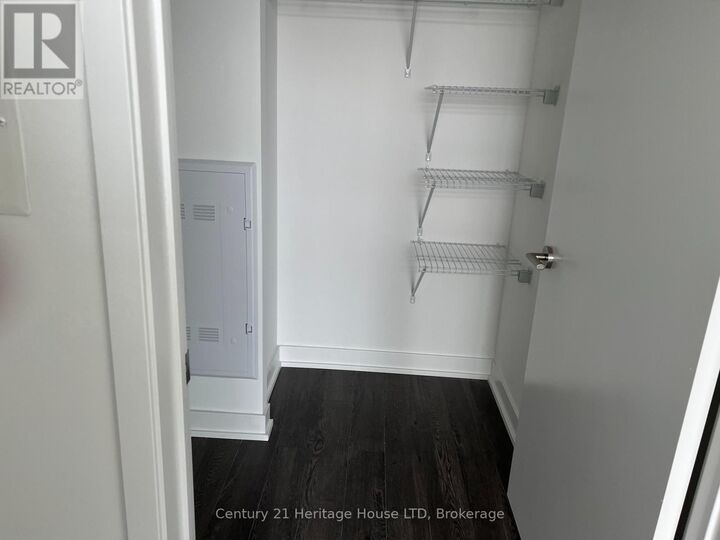 Property Photo:  50 O Neill Road East 312  ON M3C 0R2 