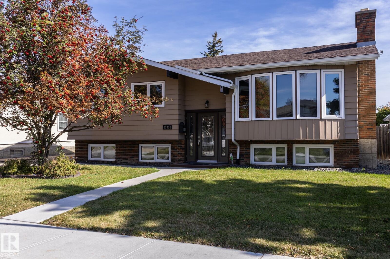 Property Photo:  17311 107 Street NW  AB T5X 3H5 