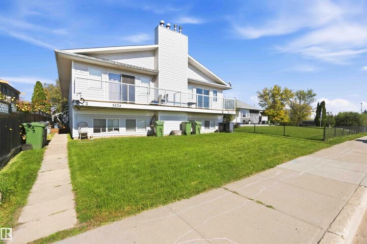 Property Photo:  5234 51 Avenue  AB T0E 2K0 