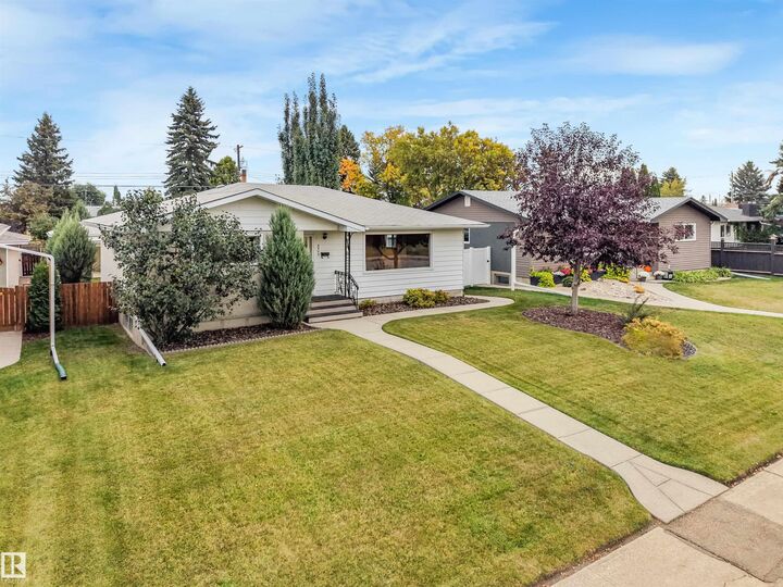 Property Photo:  5904 94 Avenue NW  AB T6B 0X8 