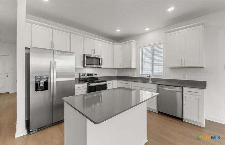 Property Photo: 1342 Sky Ridge Court TX 76513