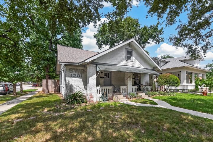 Property Photo:  1201 Heights Boulevard 2  TX 77008 