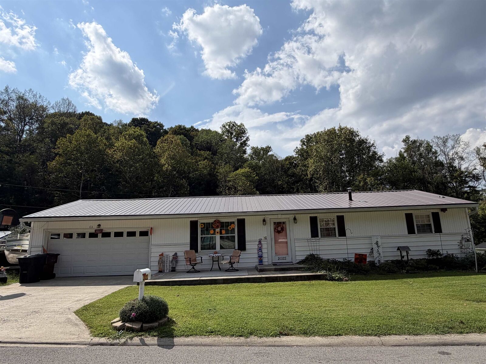Property Photo:  2022 Woodland Drive  OH 45638-1773 