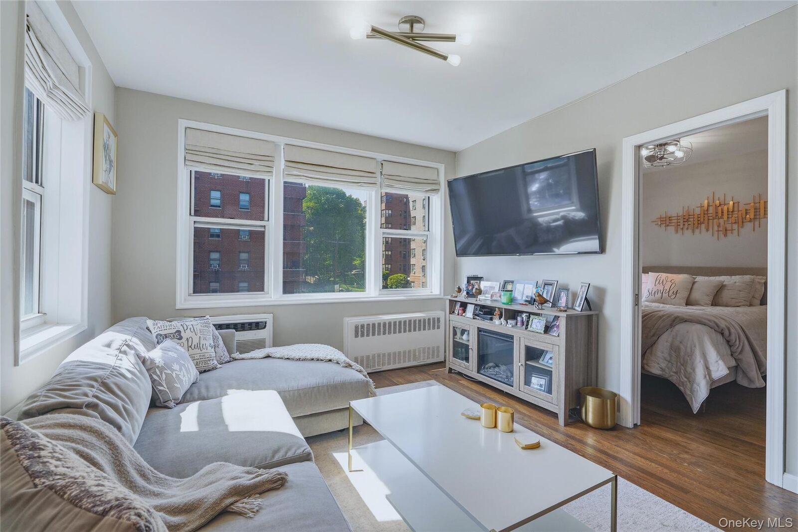 Property Photo: 3475 Greystone Avenue 7F NY 10463