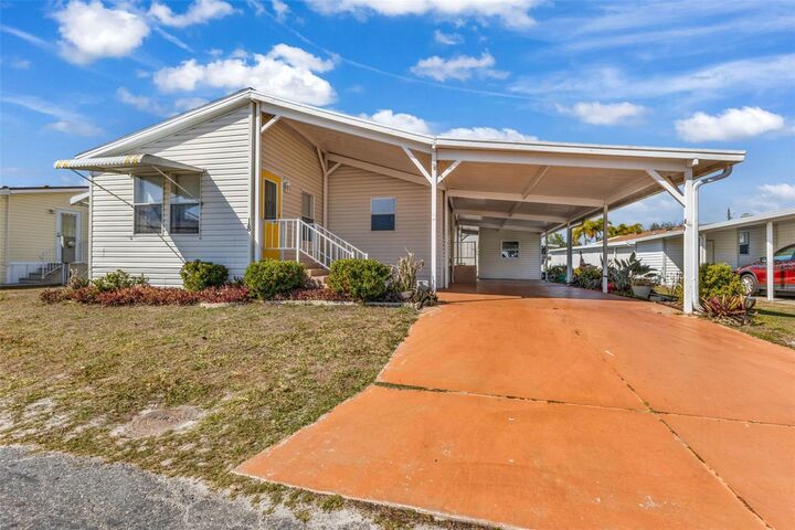 Property Photo: 1000 Kings Highway 18 FL 33980