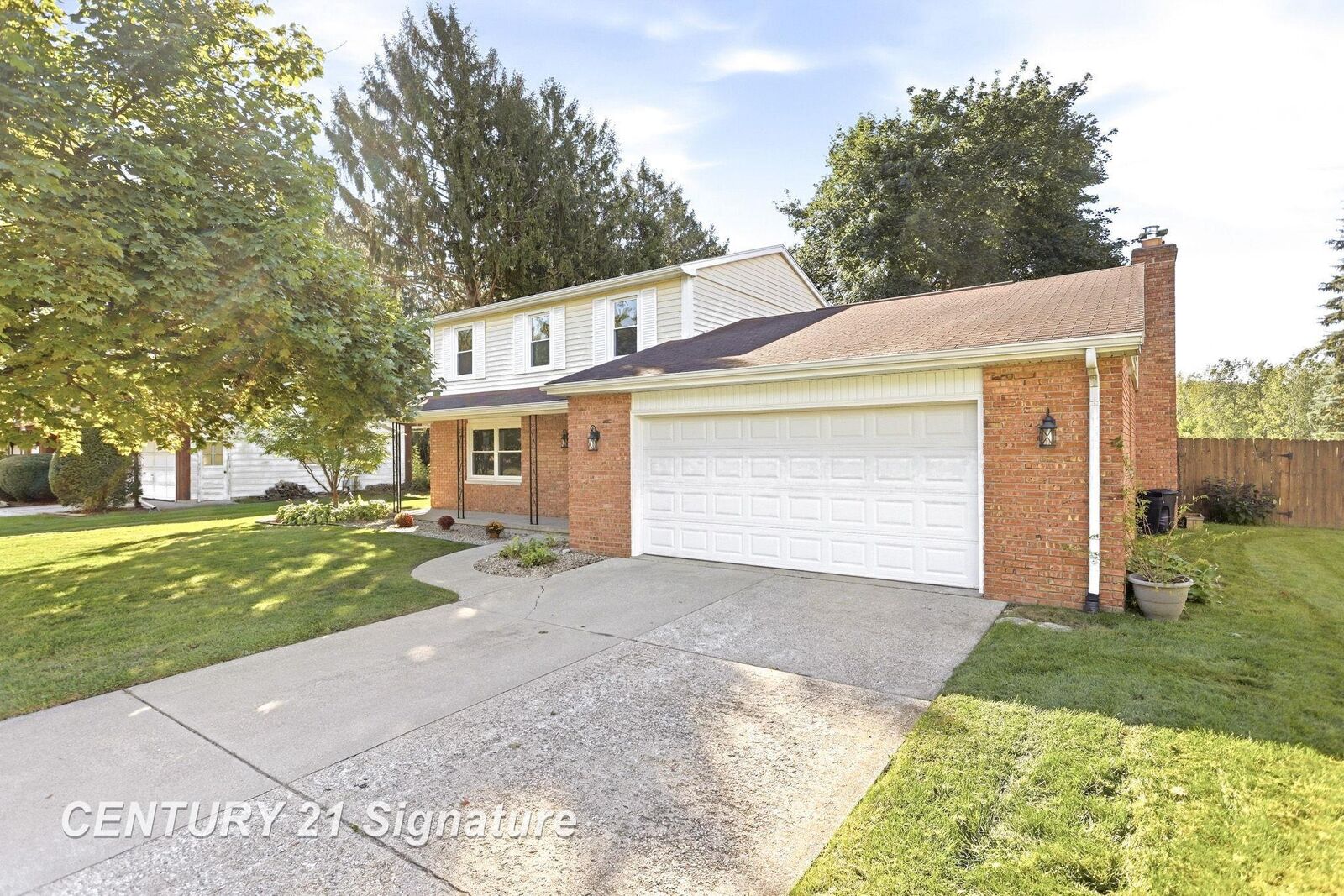 Property Photo:  4925 Century Drive  MI 48638 