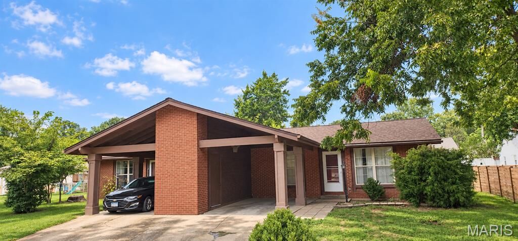 Property Photo:  9 Concord Drive  IL 62260 