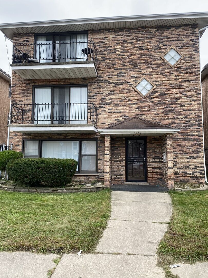 Property Photo: 1645 Harbor Avenue IL 60409