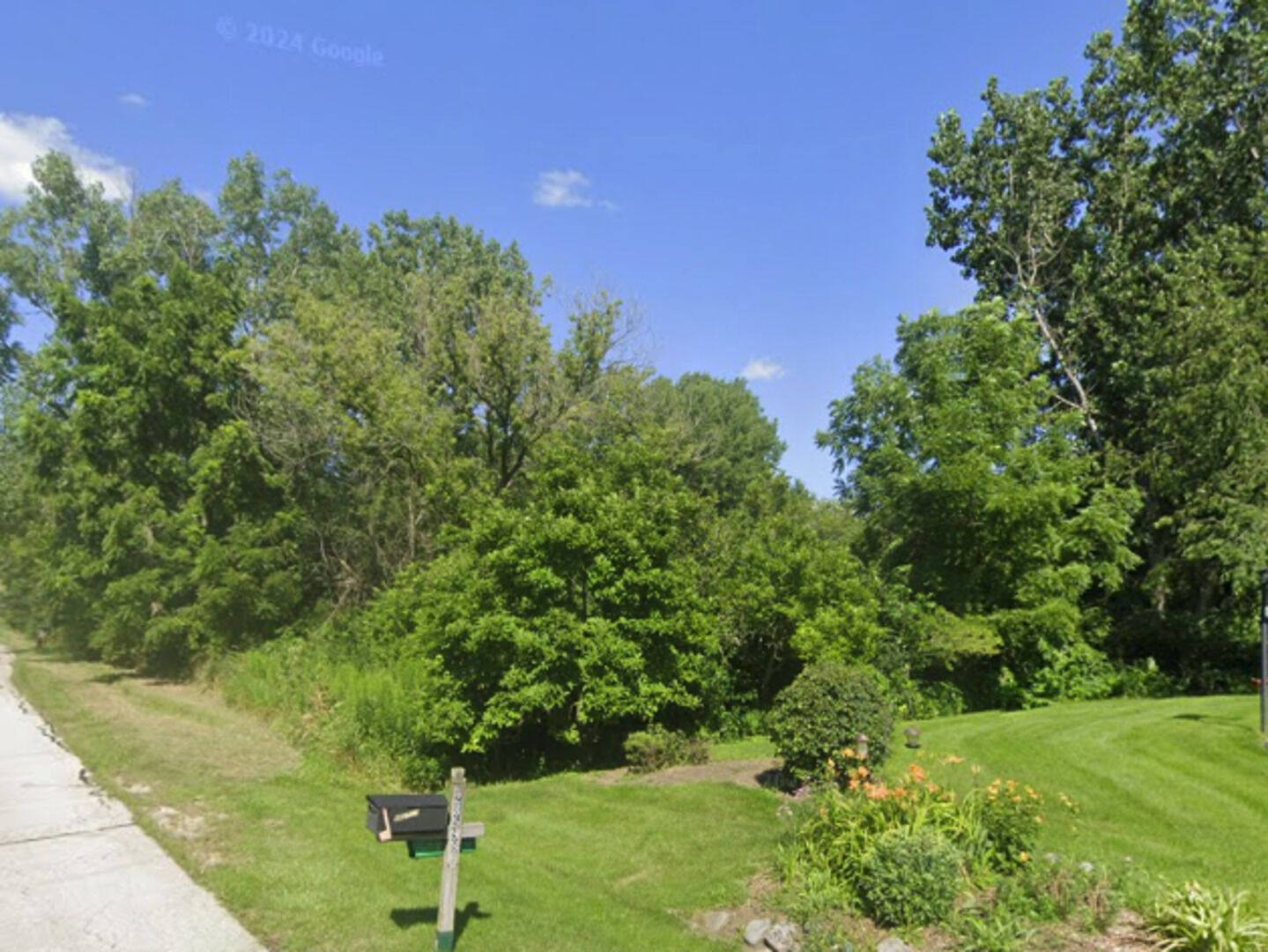 Property Photo:  28613 N Monroe Street  IL 60084 