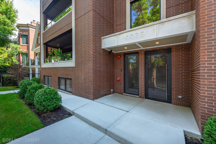 Property Photo:  1839 N Dayton Street 101  IL 60614 