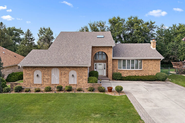 Property Photo: 9736 W Pebble Drive IL 60464