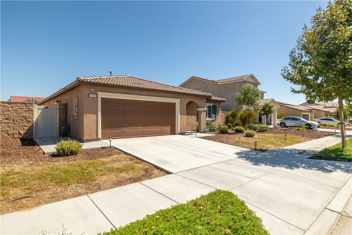 Property Photo:  1400 Monument  CA 92543 