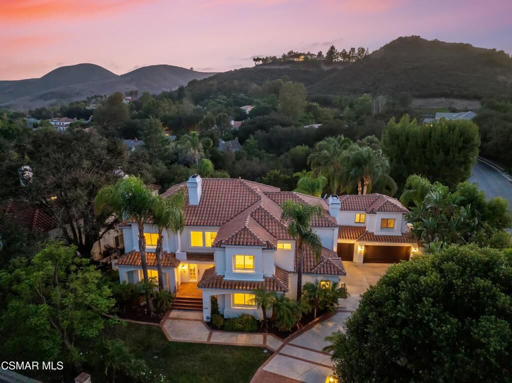 Property Photo:  1565 Falling Star Avenue  CA 91362 
