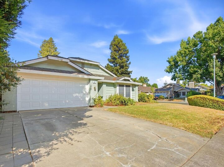 Property Photo:  9 Rollingbrook Circle  CA 95833 