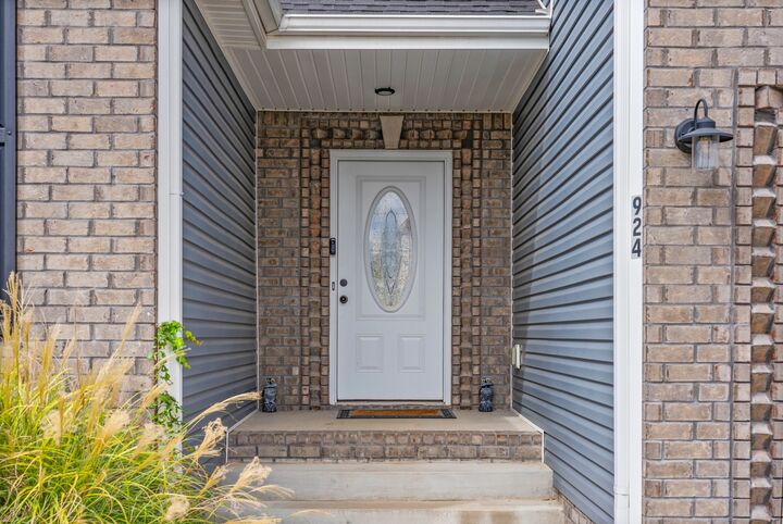 Property Photo: 924 Burley Barn Rd TN 37042