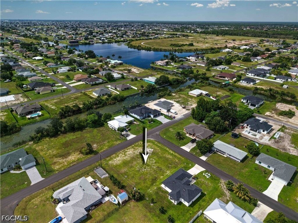 Property Photo: 1320 NE 19th Street FL 33909