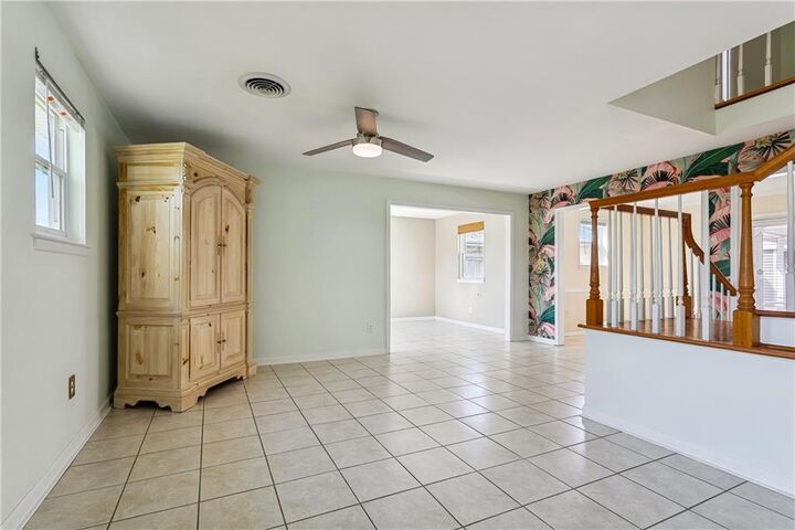 Property Photo:  2116 Belmont Place  LA 70001 