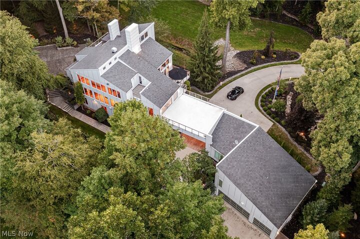 Property Photo:  3660 Chagrin River Road  OH 44022 