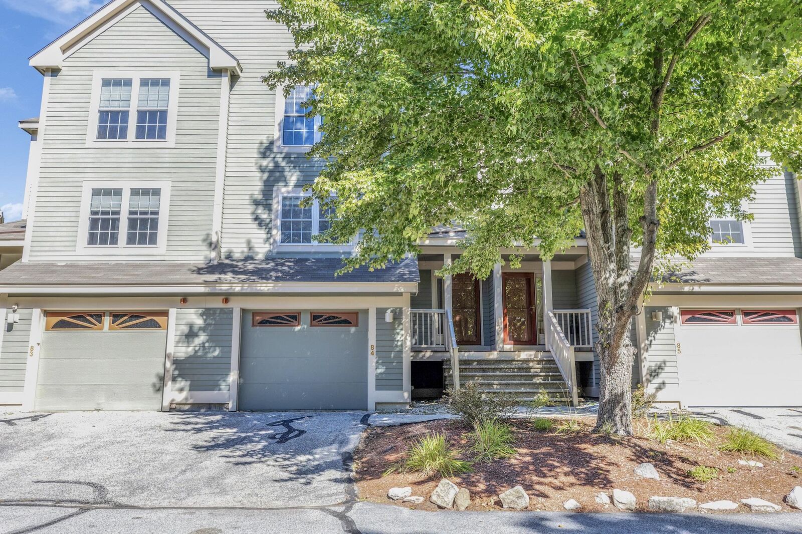 Property Photo: 1465 Hooksett Road NH 03106