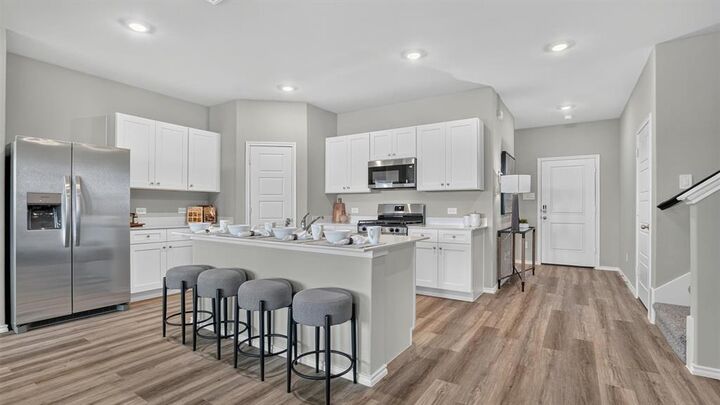Property Photo: 920 Traction Trail TX 76031