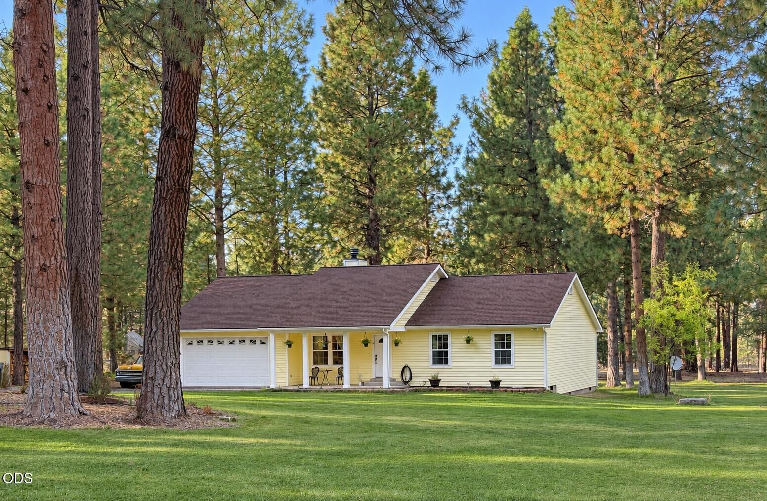 Property Photo:  12615 Overland Drive  OR 97603 