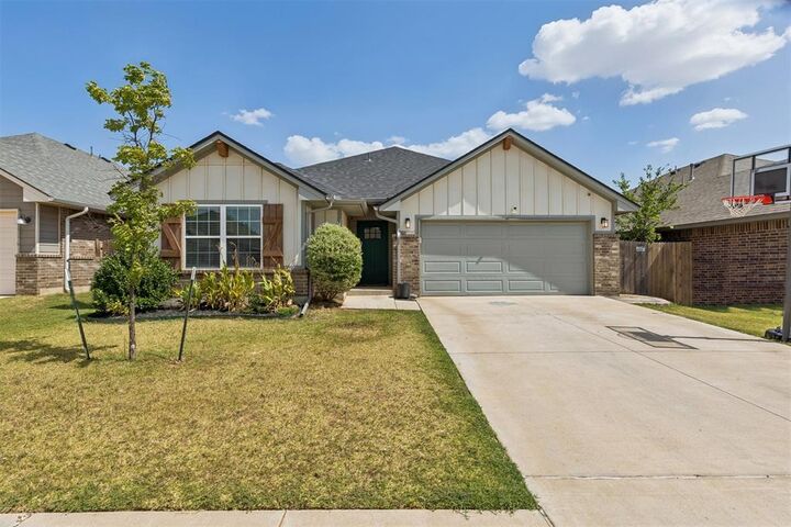 Property Photo: 8704 Yassir Bottom OK 73099
