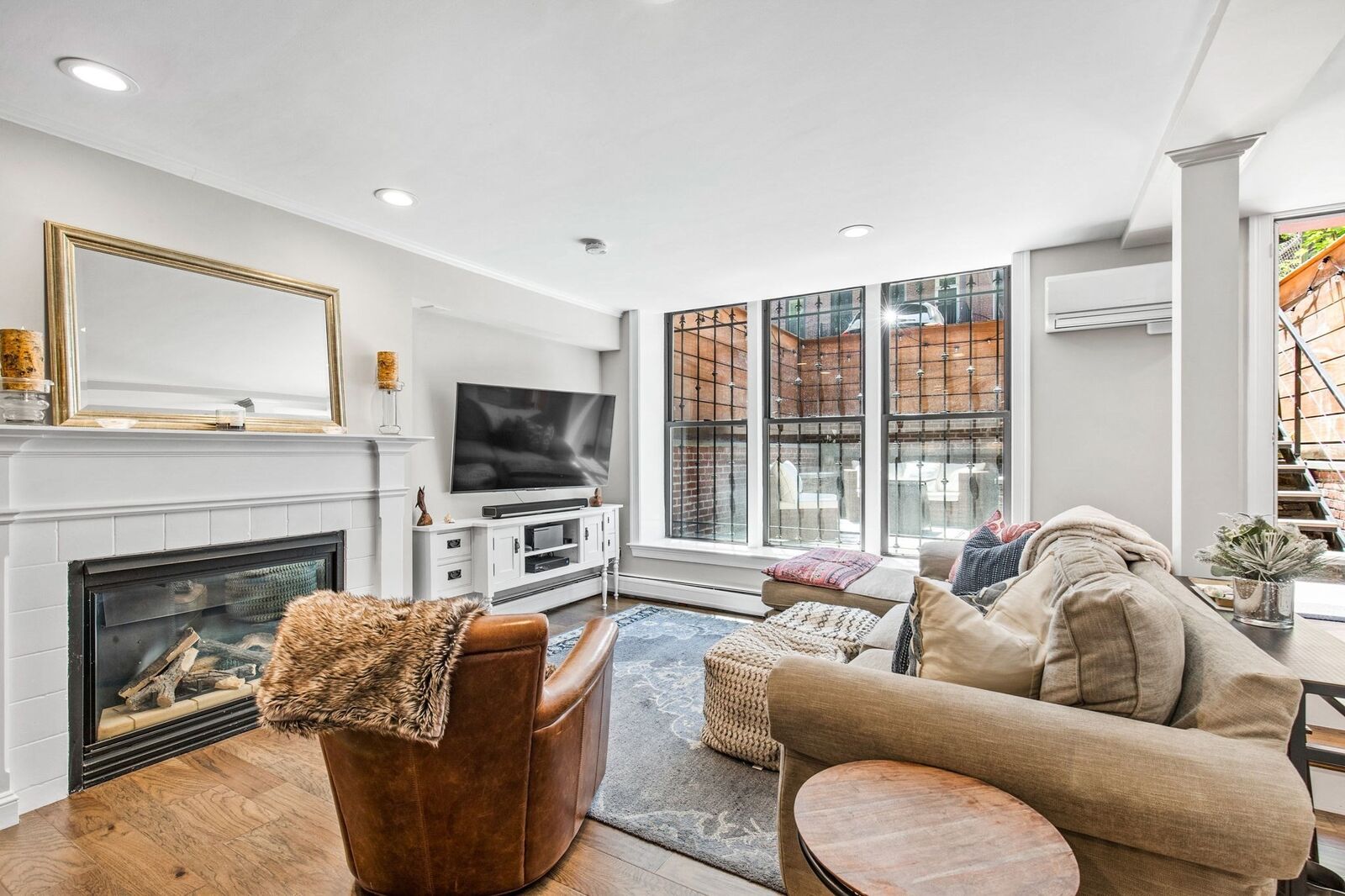 Property Photo:  208 W Springfield St. 1  MA 02118 