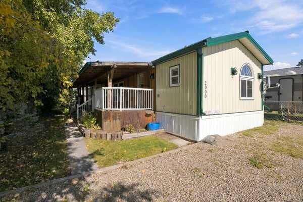 Property Photo:  21st Ave 2000  AB T0M 0K0 