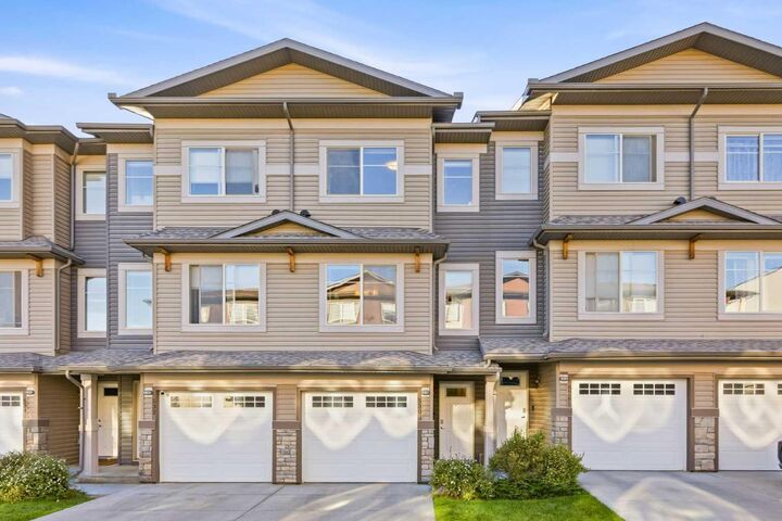 Property Photo:  530 Sage Hill Grove NW  AB T3R 0Z8 