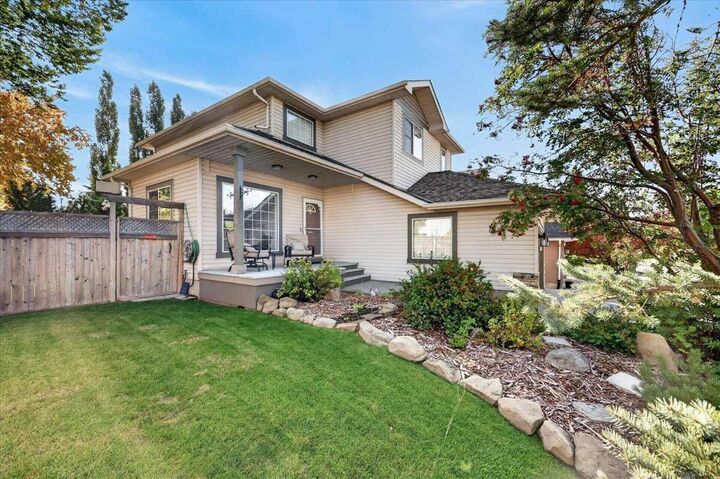 Property Photo:  177 Douglasview Rise SE  AB T2Z 2H8 
