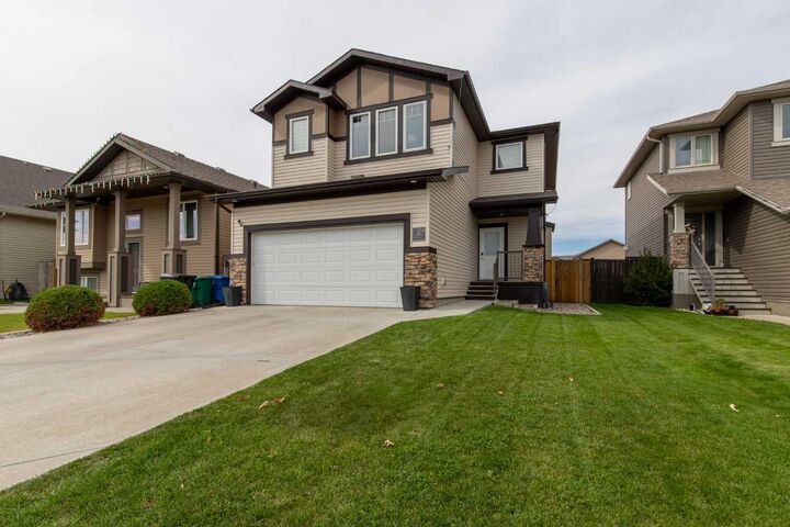 Property Photo:  1284 Keystone Road W  AB T1J 5E6 