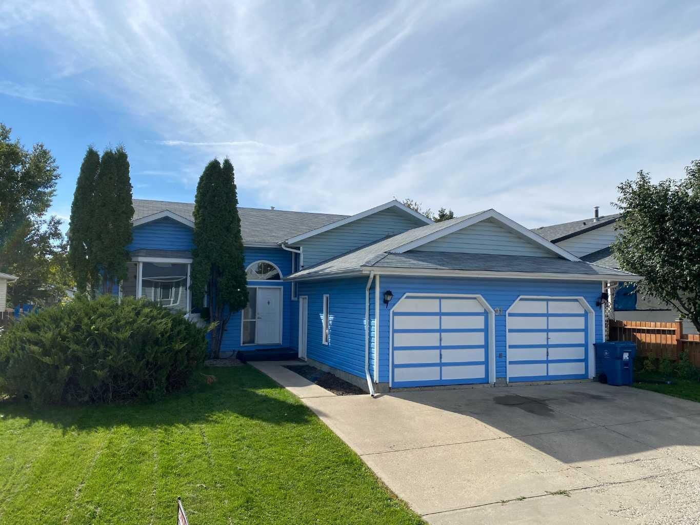 Property Photo:  91 Parkland Way E  AB T1R 0M6 