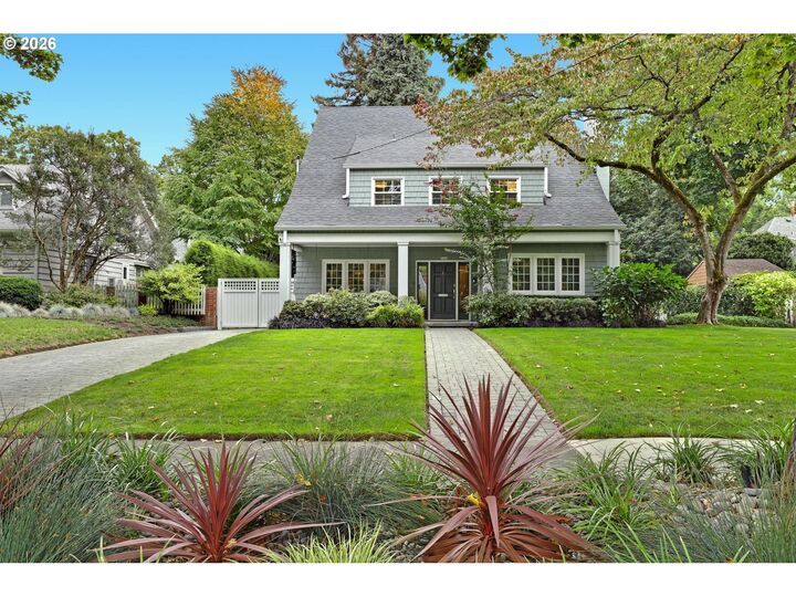Property Photo:  7214 SE 34th Ave  OR 97202 
