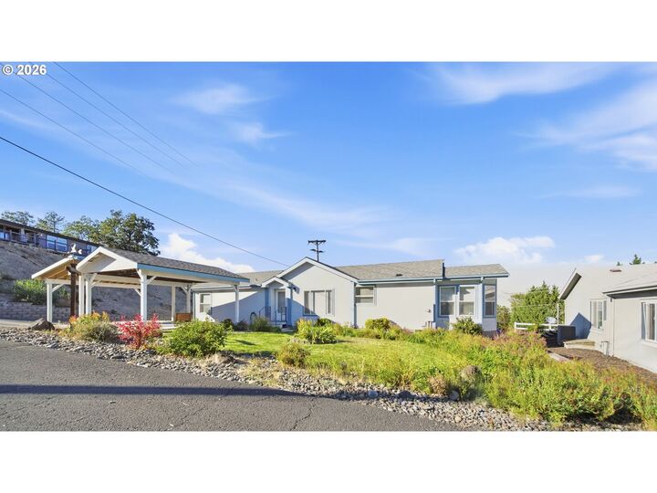 Property Photo: 2003 Dry Hollow Rd OR 97058