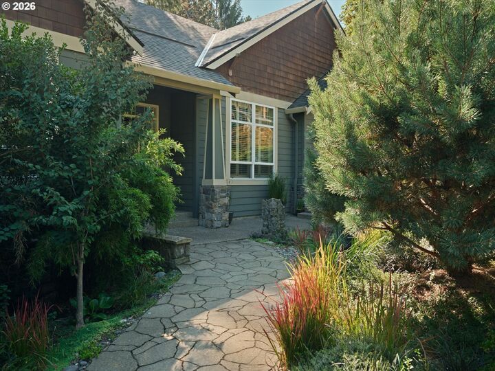 Property Photo: 3044 SW Wilbard St OR 97219