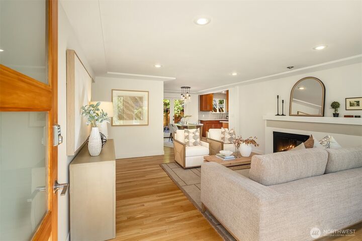 Property Photo: 506 N 141st Street WA 98133