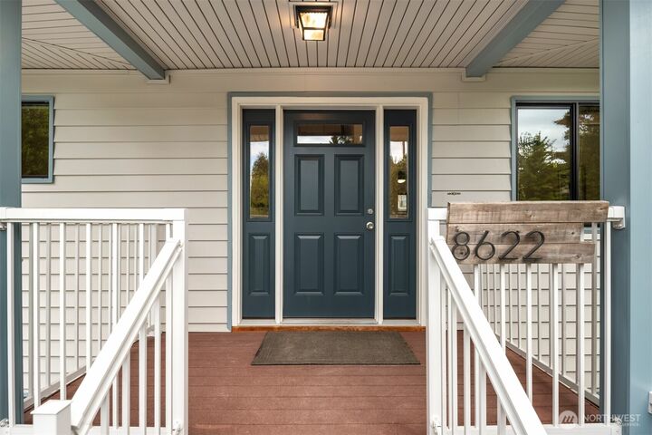 Property Photo: 8622 22nd Avenue SW WA 98106